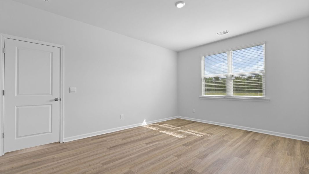 Representative unfurnished interior of a home built from the SALEM by D.R. Horton in Carolina Groves, Moncks Corner (Image 21).