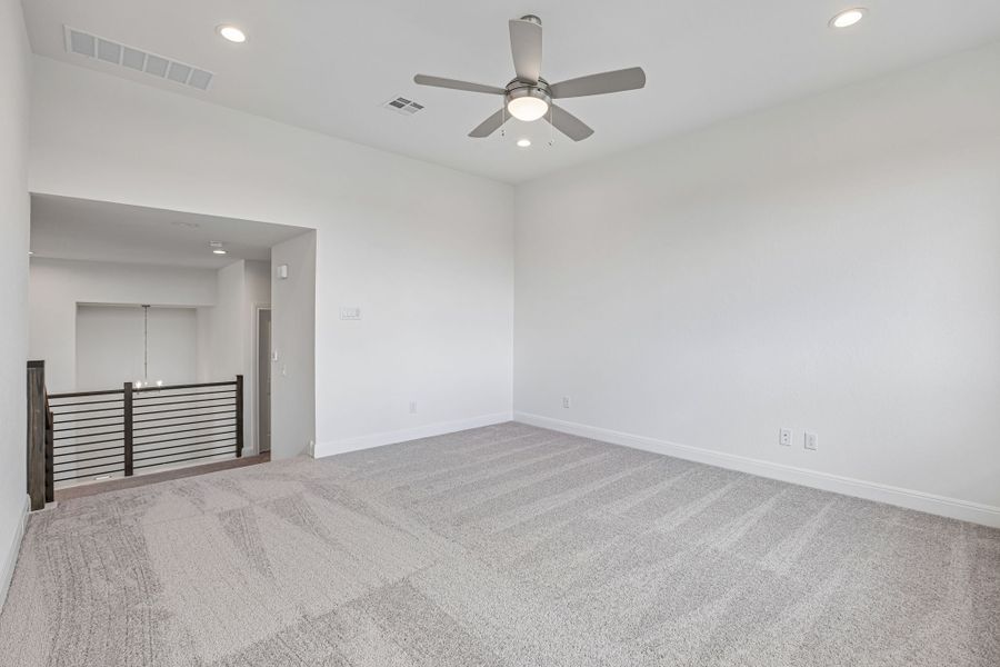 Spacious, unfurnished interior of a new home in 6 Creeks, Kyle (Image 28).