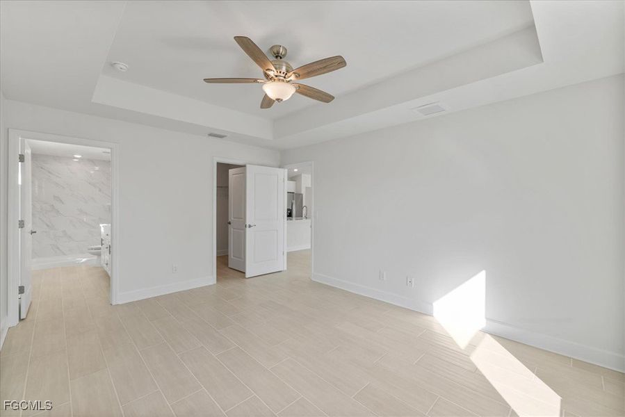 Spacious, unfurnished interior of a new home in Cape Coral, Cape Coral (Image 31). Spacious, unfurnished interior of a new home in Cape Coral, Cape Coral (Image 31).