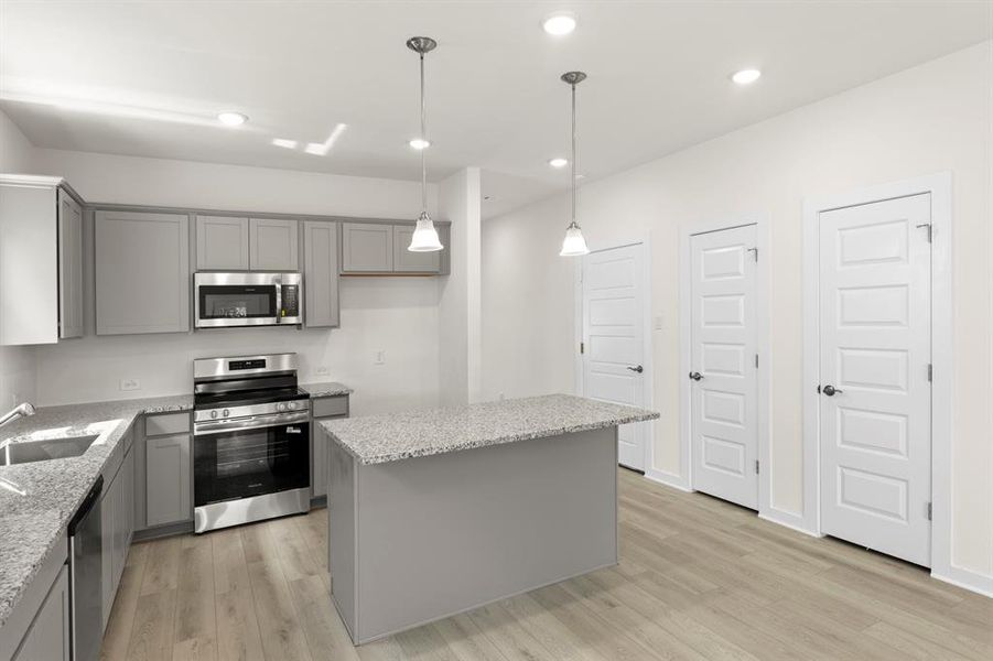 11. 1221 Anderson - Kitchen (3) 11. 1221 Anderson - Kitchen (3)