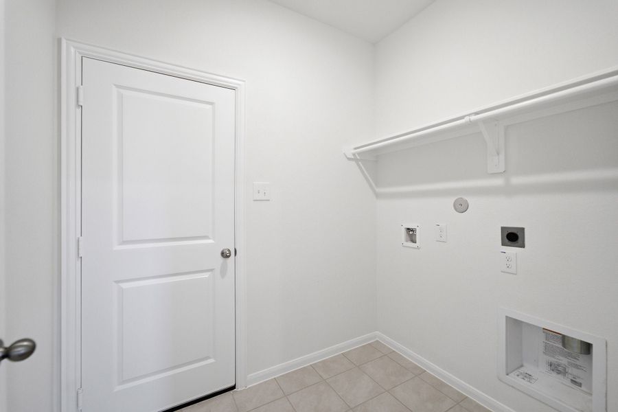 Spacious, unfurnished interior of a new home in Magnolia Springs, Montgomery (Image 51).