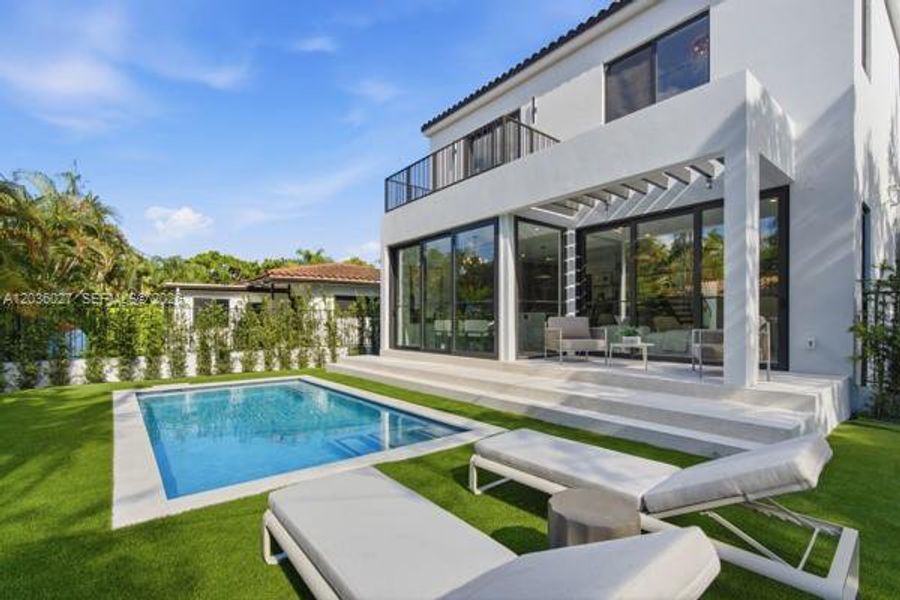 Exterior details and patio area of a home in , Coral Gables (Image 27).