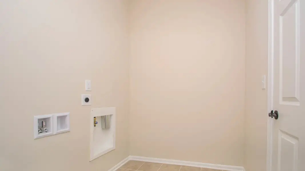 Representative unfurnished interior of a home built from the The Abington by Norfolk Homes in Offsite Builds Southern Michigan, Ann Arbor (Image 65).