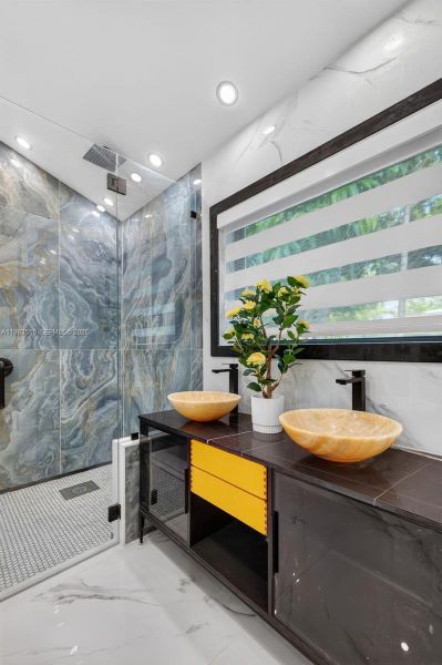 Furnished interior view inside a new home in , Biscayne Park (Image 77).