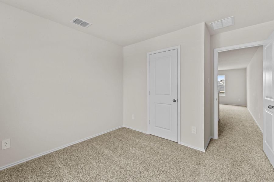 Spacious, unfurnished interior of a new home in Sunset Oaks, Maxwell (Image 26).