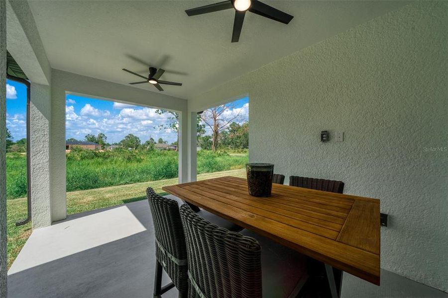 Exterior details and patio area of a home in , Sebring (Image 3).