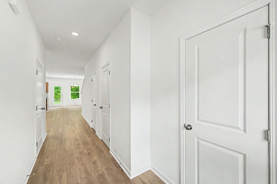 Spacious, unfurnished interior of a new home in Ironhorse, Dickson (Image 11).