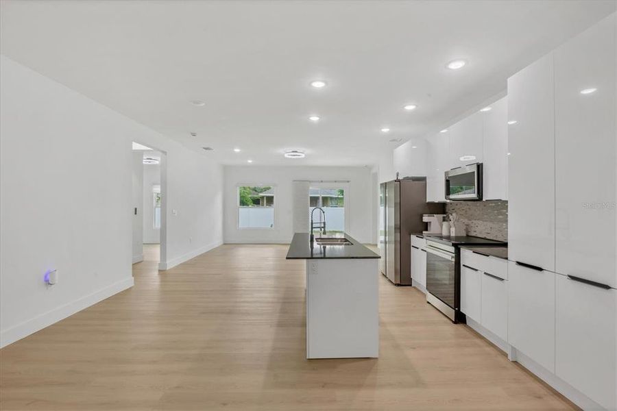 Image 52 of a home in .