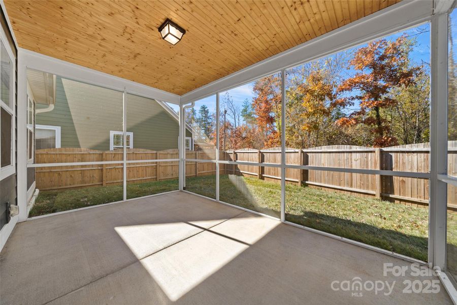 Screened in back porch. Screened in back porch.