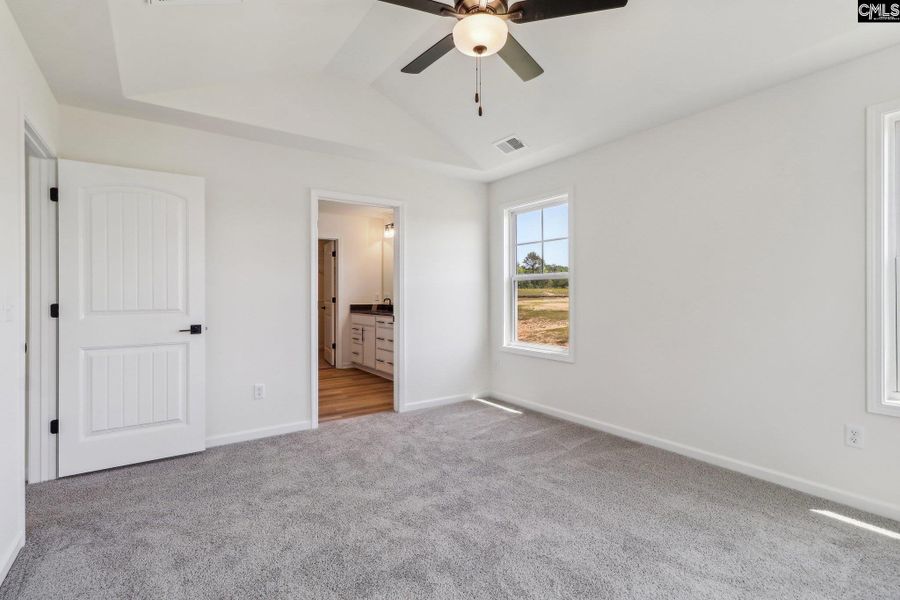 Spacious, unfurnished interior of a new home in Raglins Creek, Lugoff (Image 28).
