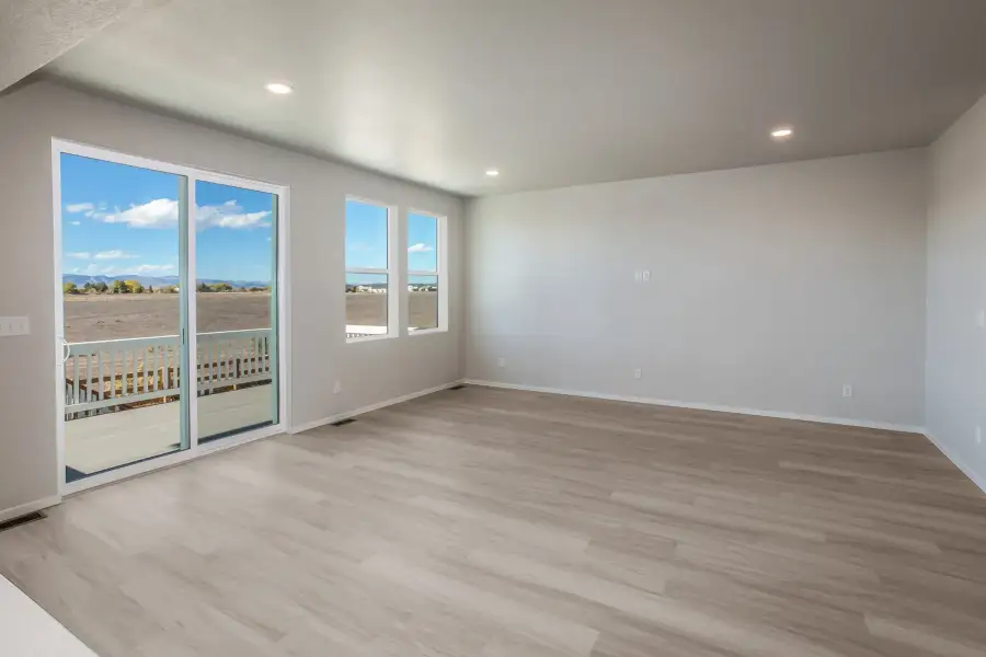 Spacious, unfurnished interior of a new home in Trailside, Timnath (Image 25).