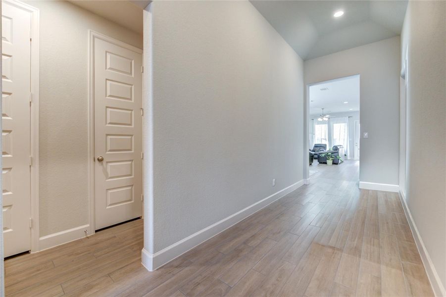Spacious, unfurnished interior of a new home in , Katy (Image 26).
