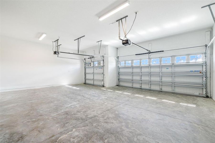 Spacious, unfurnished interior of a new home in , Zephyrhills (Image 18).