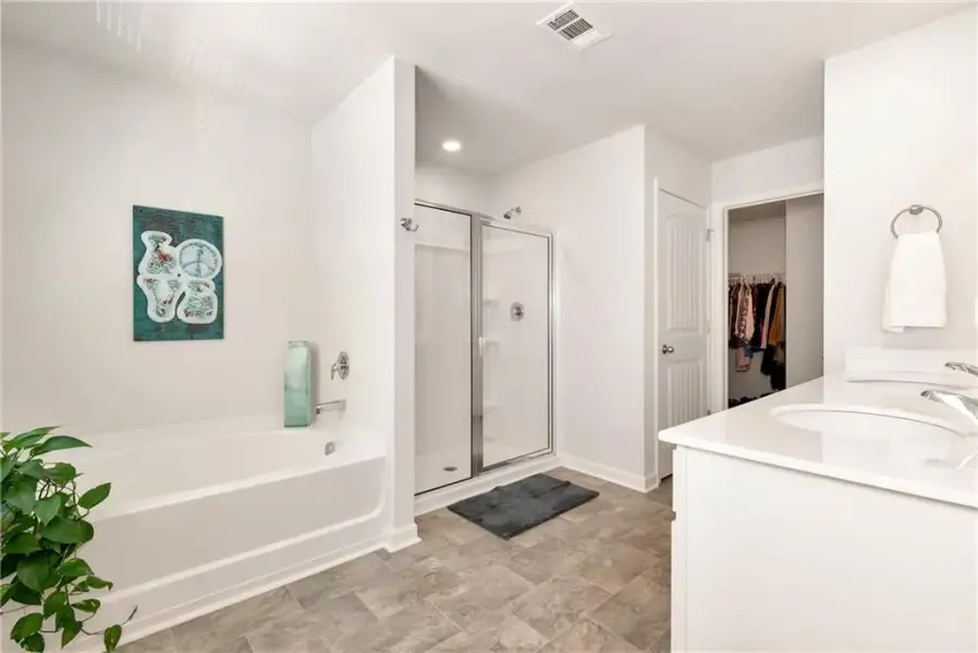 Furnished interior view inside a new home in , Dahlonega (Image 18).