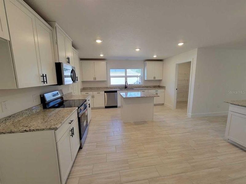 Furnished interior view inside a new home in , Ocala (Image 5).