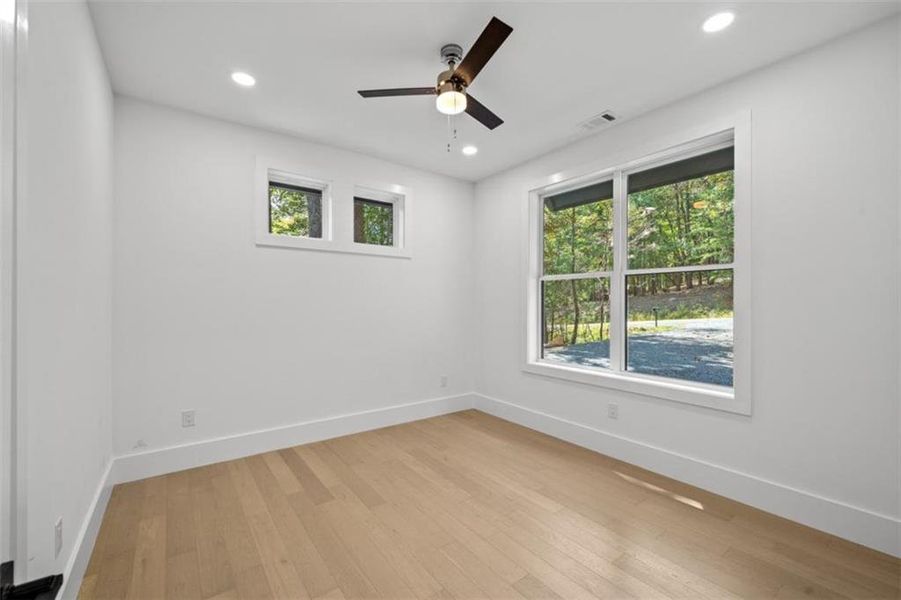 Spacious, unfurnished interior of a new home in , Ellijay (Image 23).