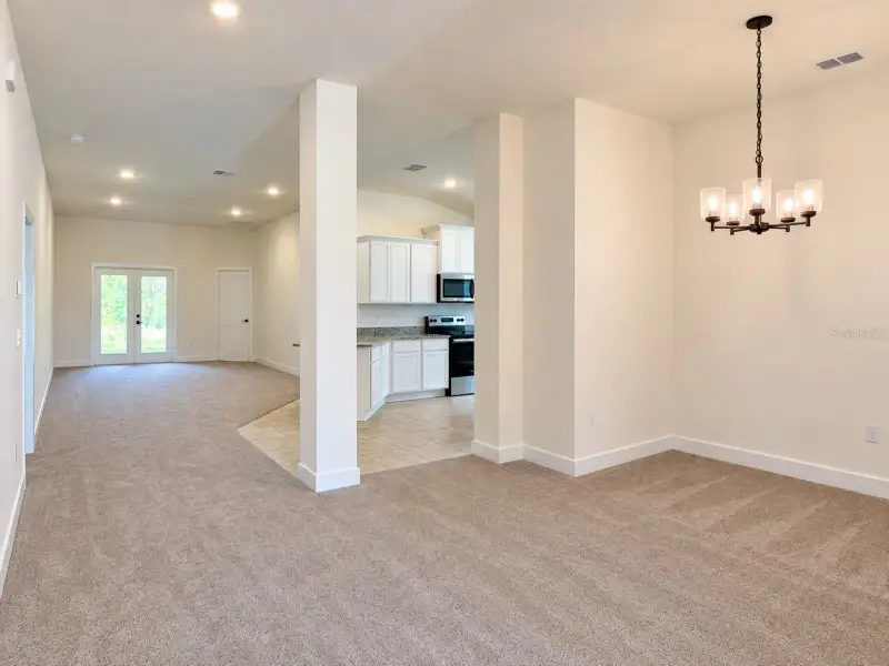 Spacious, unfurnished interior of a new home in Harmony Central, St. Cloud (Image 10).