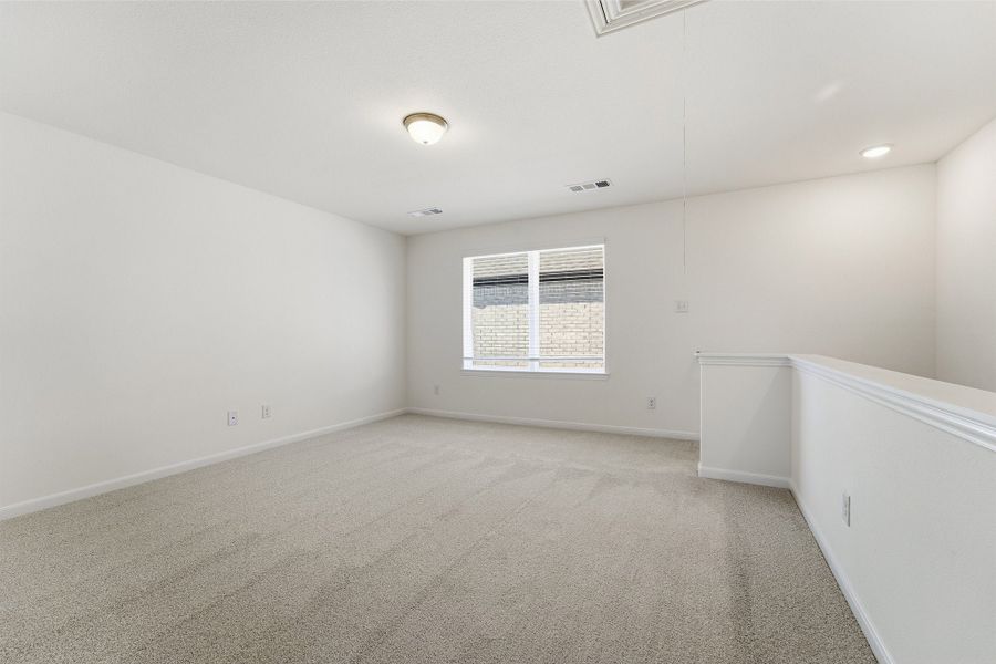 Spacious, unfurnished interior of a new home in La Terra, Celina (Image 23).