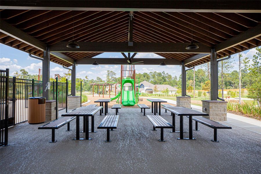 Community amenities in River's Edge, Conroe (Image 20). Community amenities in River's Edge, Conroe (Image 20).