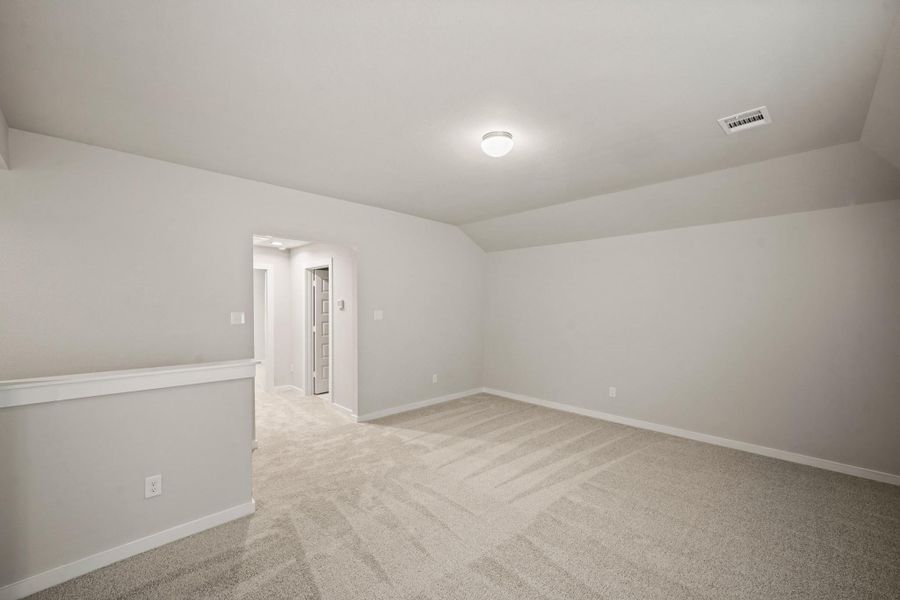 Spacious, unfurnished interior of a new home in Sunterra North, Katy (Image 9). Spacious, unfurnished interior of a new home in Sunterra North, Katy (Image 9).