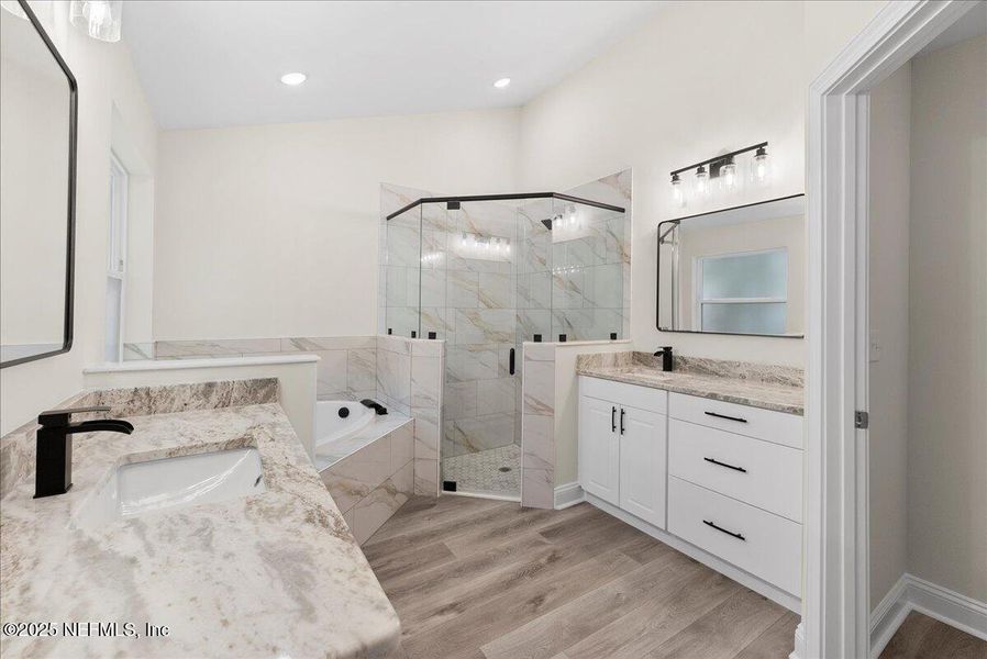 Furnished interior view inside a new home in , Fleming Island (Image 8).