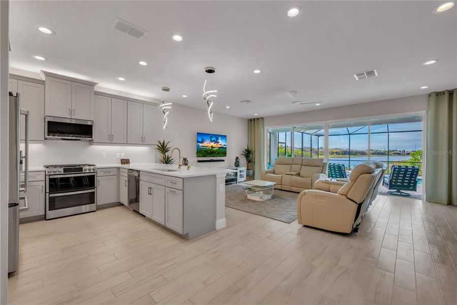 Furnished interior view inside a new home in , Wimauma (Image 26). Furnished interior view inside a new home in , Wimauma (Image 26).