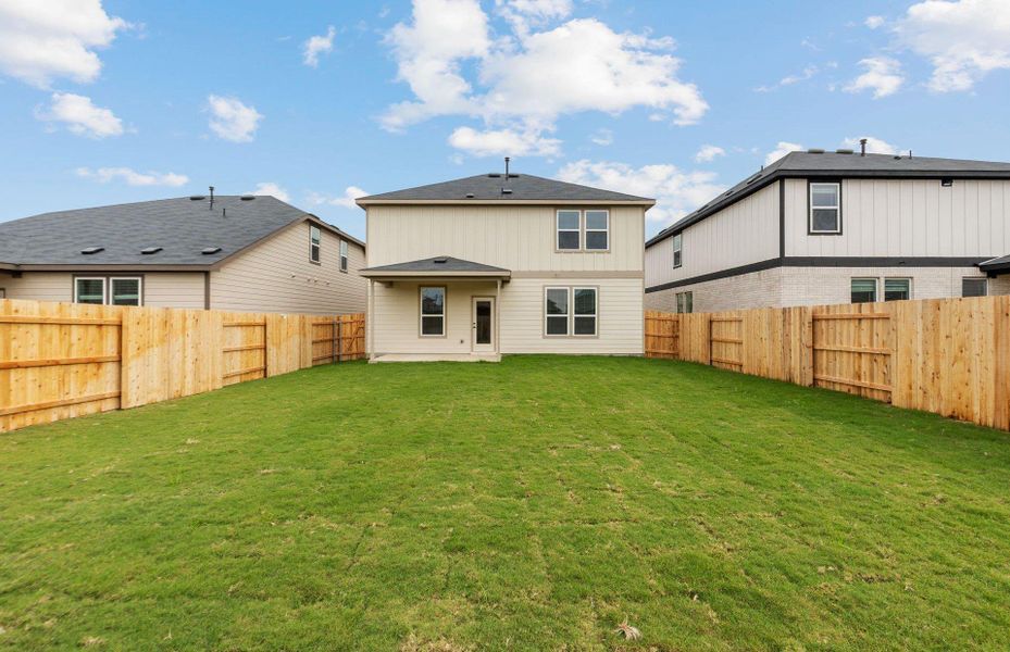 Exterior details and patio area of a home in Sunfield, Buda (Image 21).