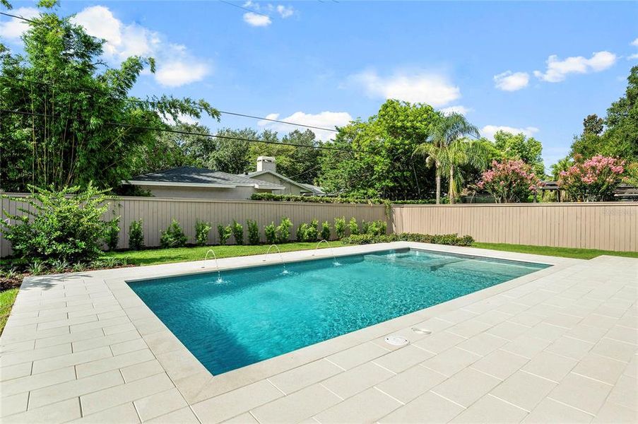 Exterior details and patio area of a home in , Orlando (Image 26).