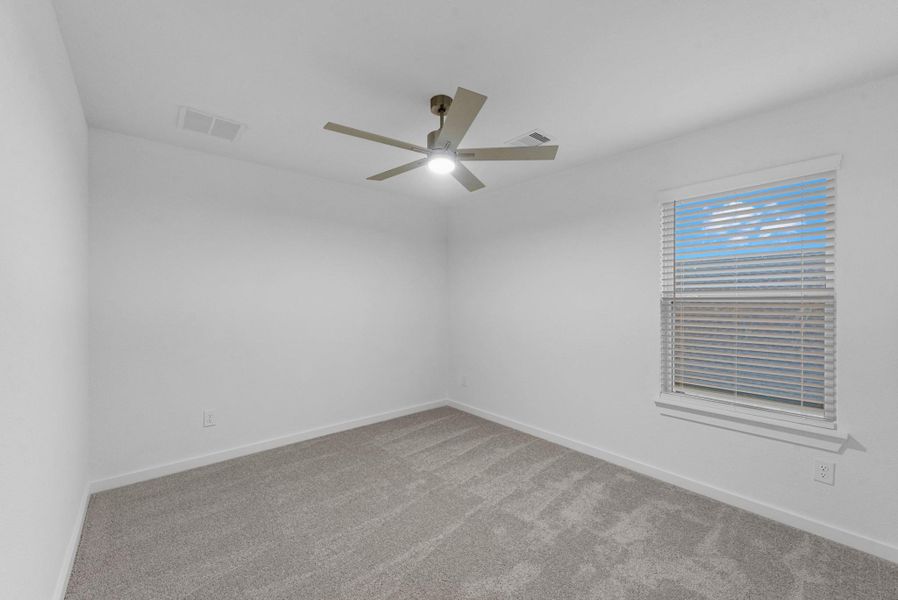 Spacious, unfurnished interior of a new home in Briarwood Crossing, Rosenberg (Image 17).