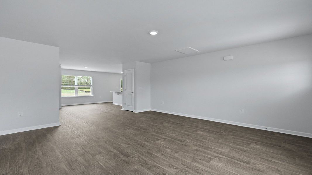 Spacious, unfurnished interior of a new home in Pineview North, Summerville (Image 18).