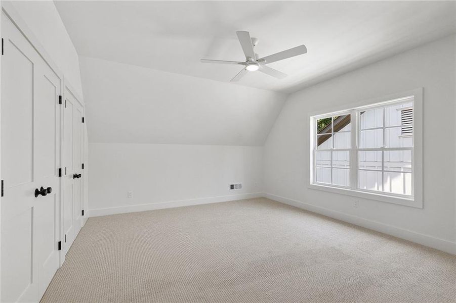Spacious, unfurnished interior of a new home in , Brookhaven (Image 29).