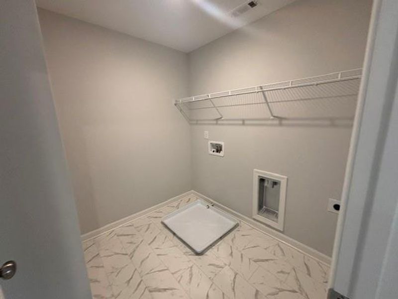 Spacious, unfurnished interior of a new home in Edenglen, Buford (Image 17). Spacious, unfurnished interior of a new home in Edenglen, Buford (Image 17).