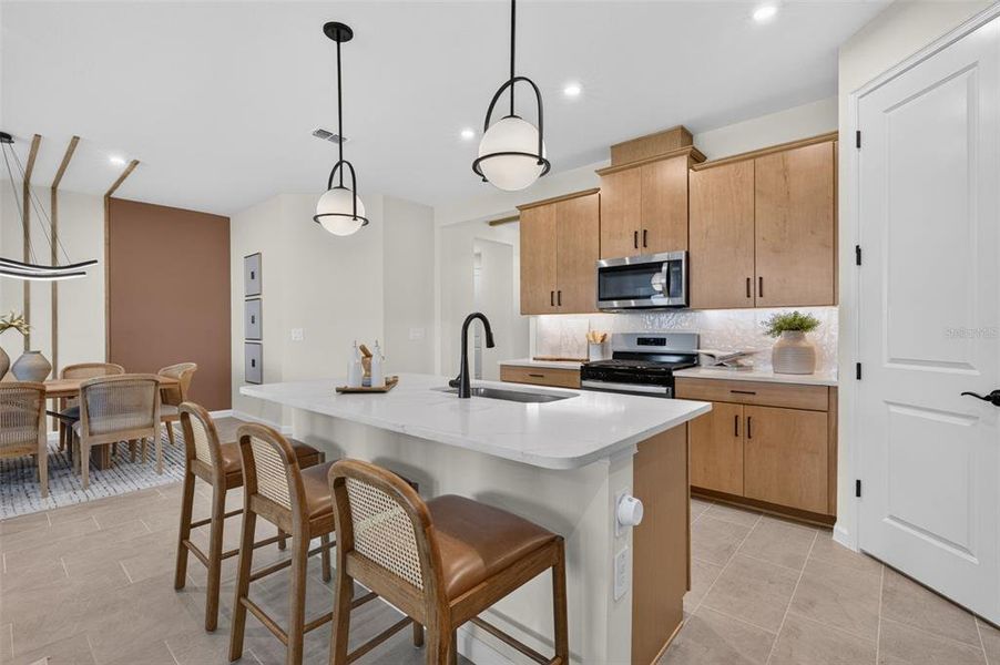 Furnished interior view inside a new home in Pasadena Ridge Master, Dade City (Image 8).