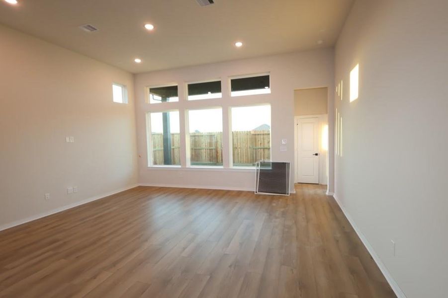 Spacious, unfurnished interior of a new home in Jubilee, Hockley (Image 27).