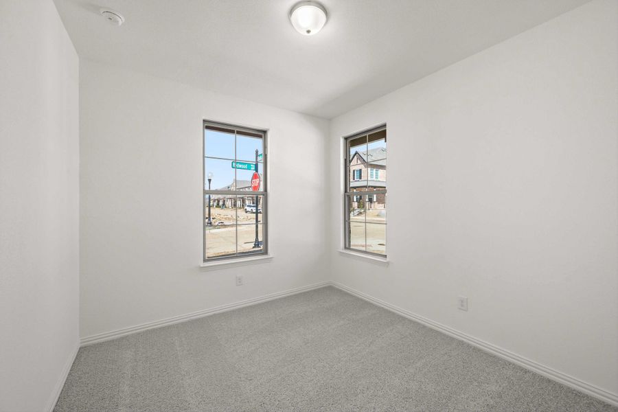 Representative unfurnished interior of a home built from the Darmouth by Ashton Woods in Parkside, Mansfield (Image 17).