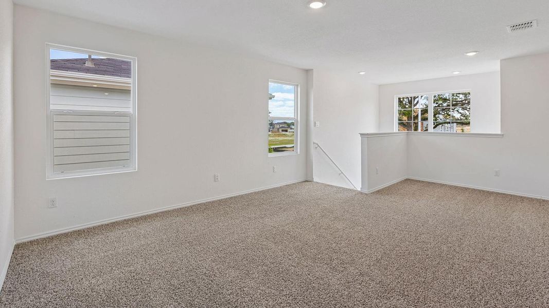 Spacious, unfurnished interior of a new home in Valverde, Bastrop (Image 20).