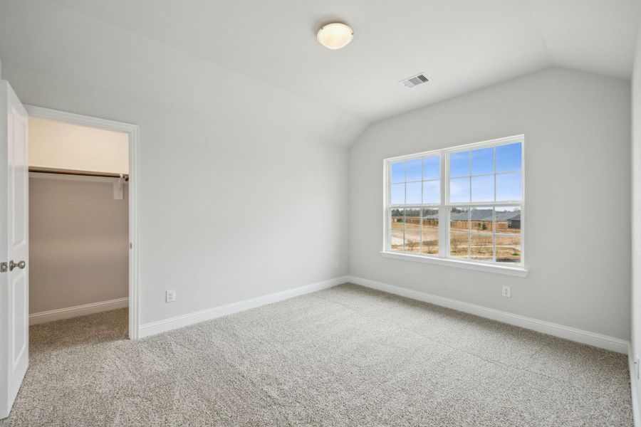 Spacious, unfurnished interior of a new home in Saint Tropez, Huffman (Image 15).