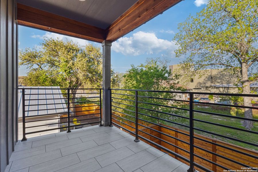 Exterior details and patio area of a home in , San Antonio (Image 27).