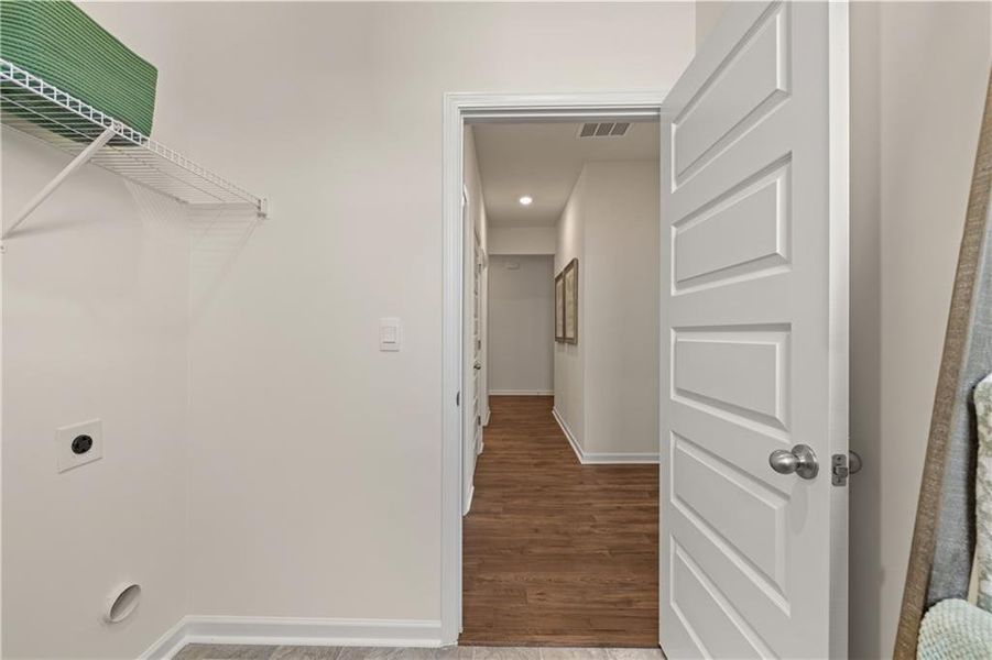 Spacious, unfurnished interior of a new home in , Buckhead (Image 19).