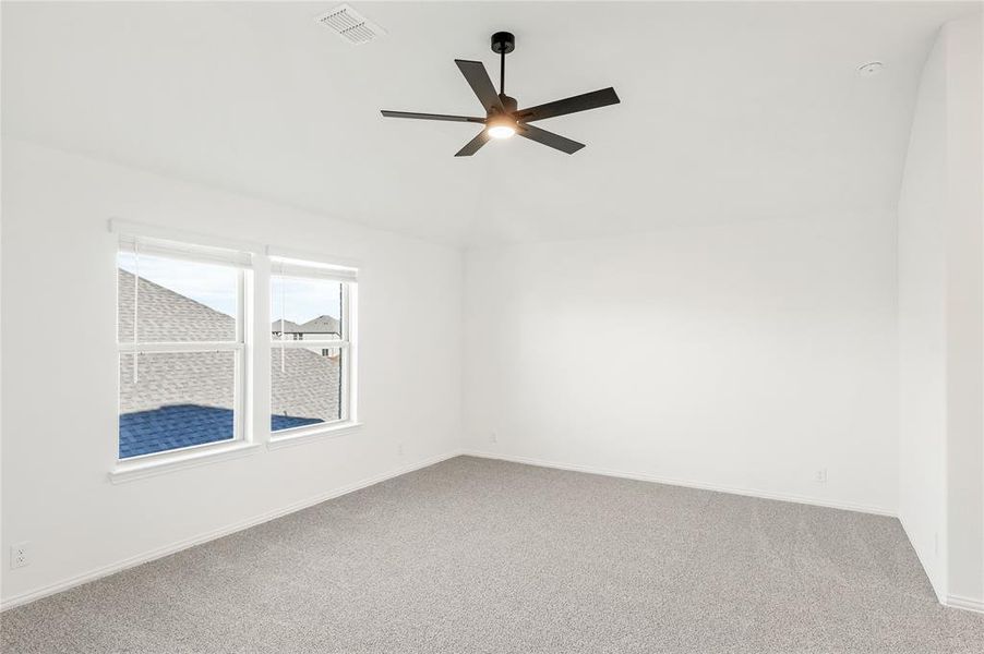 Spacious, unfurnished interior of a new home in Wildflower Ranch 60-65, Fort Worth (Image 36). Spacious, unfurnished interior of a new home in Wildflower Ranch 60-65, Fort Worth (Image 36).