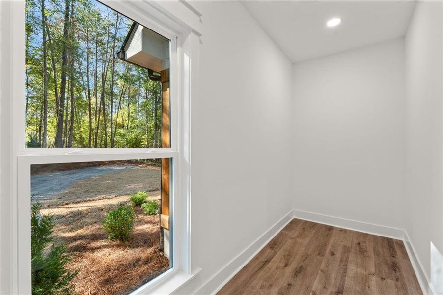 Spacious, unfurnished interior of a new home in , Dahlonega (Image 21).