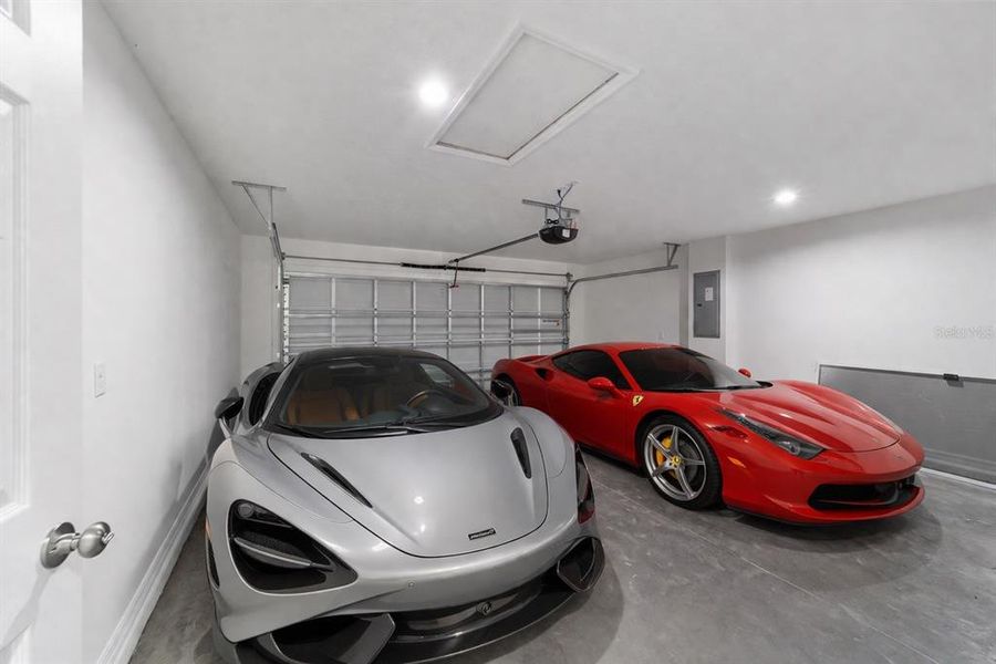 Furnished interior view inside a new home in , Dunnellon (Image 18).
