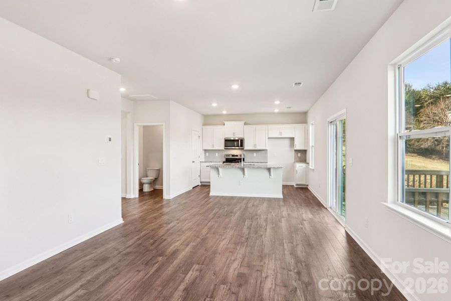 Spacious, unfurnished interior of a new home in Rydele Heights, Asheville (Image 34).