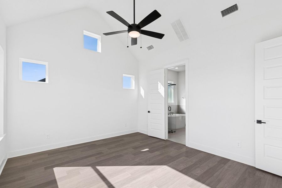 Spacious, unfurnished interior of a new home in ARTAVIA 50' Homesites, Conroe (Image 23).