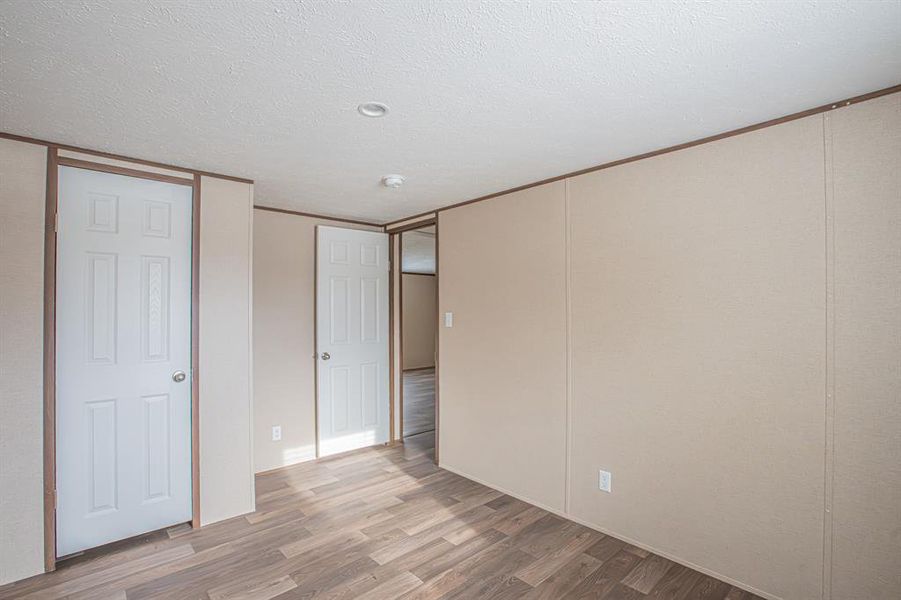 Spacious, unfurnished interior of a new home in , Azle (Image 25).