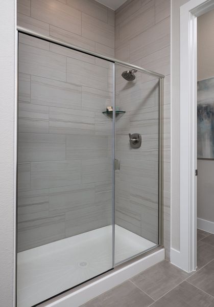 Representative interior finishes for a home built from the Mila by Tri Pointe Homes in Union Park, Little Elm (Image 18).