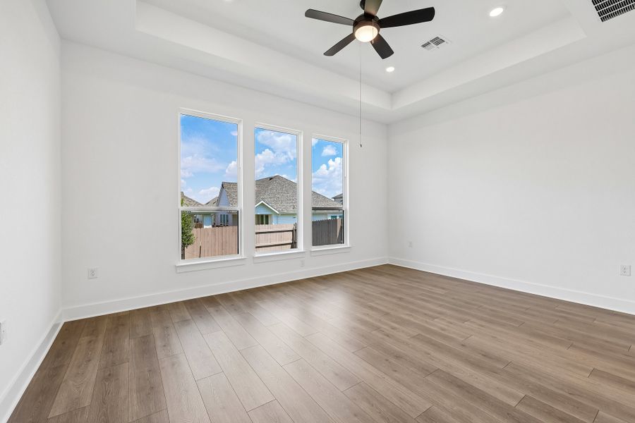 Spacious, unfurnished interior of a new home in Easton Park, Austin (Image 23). Spacious, unfurnished interior of a new home in Easton Park, Austin (Image 23).
