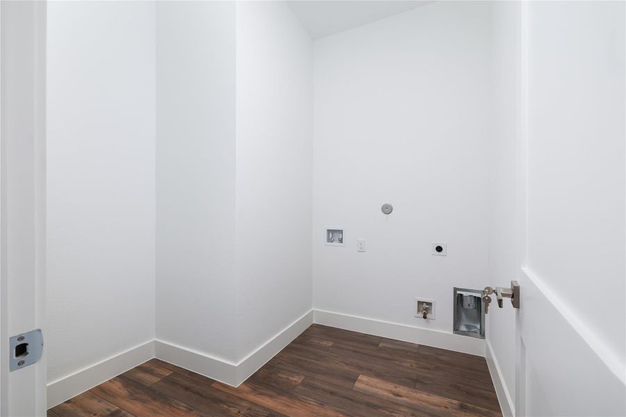 Spacious, unfurnished interior of a new home in , Huntsville (Image 17). Spacious, unfurnished interior of a new home in , Huntsville (Image 17).
