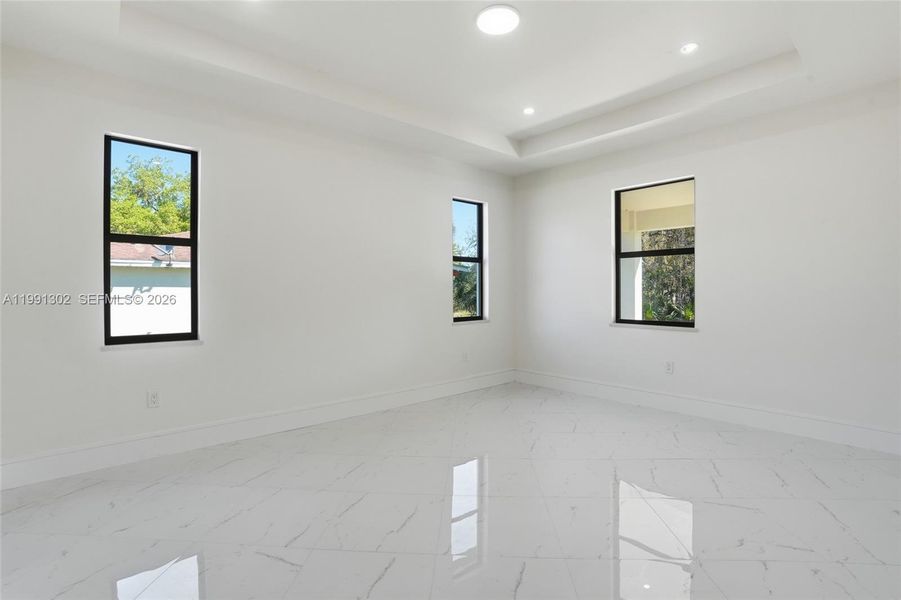 Spacious, unfurnished interior of a new home in , Labelle (Image 20).