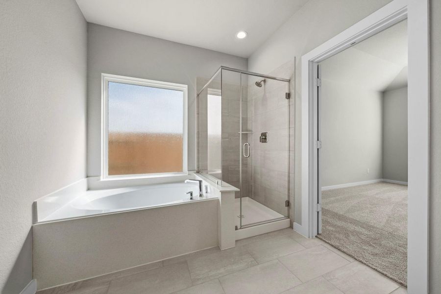 Furnished interior view inside a new home in Sunterra Lakes, Fulshear (Image 11).